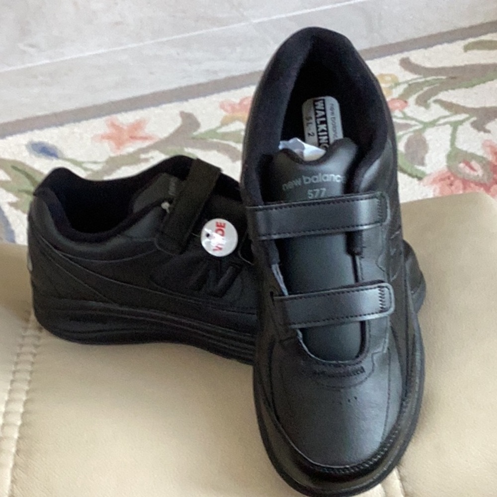 Brand new in box New Balance walking shoes in men’s USA 10 wide.